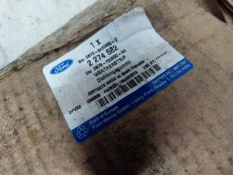 FORD FUSION 2013-16 REAR RIGHT DOOR SEAL STRIP GENUINE DS7Z-5420530-D