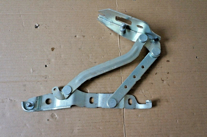 AUDI A5 8F 2012-2016 CONVERTIBLE BOOT LID HINGE REAR  LEFT 8F0827301A (S04-03)