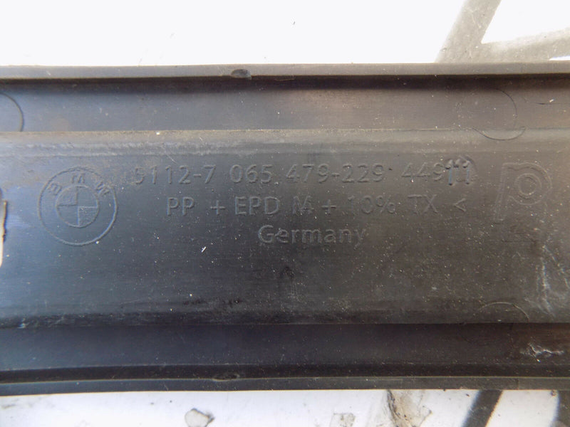 BMW 3 SERIES E46 1999-06 COUPE REAR BUMPER CENTER TRIM PANEL 51127065479