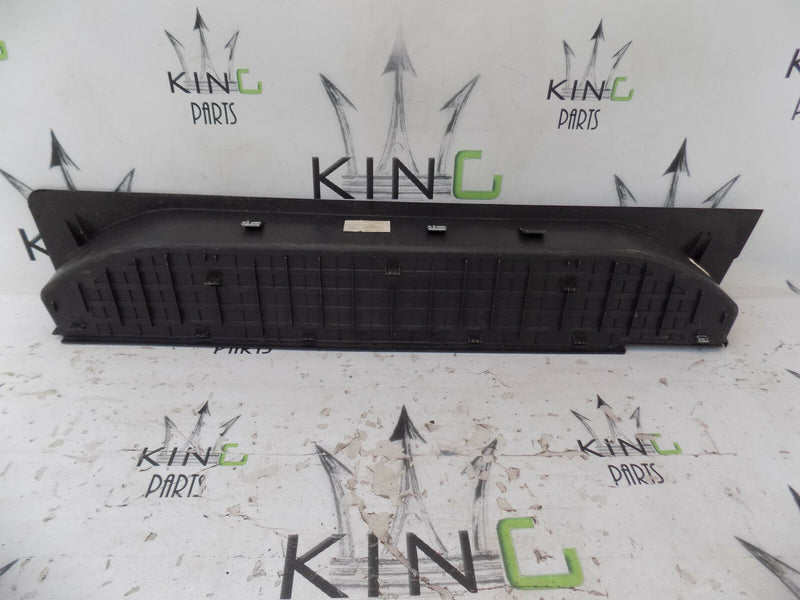 MERCEDES SPRINTER W639 SLIDING INNER STEP TRIM MOULDING RIGHT DRIVER SIDE