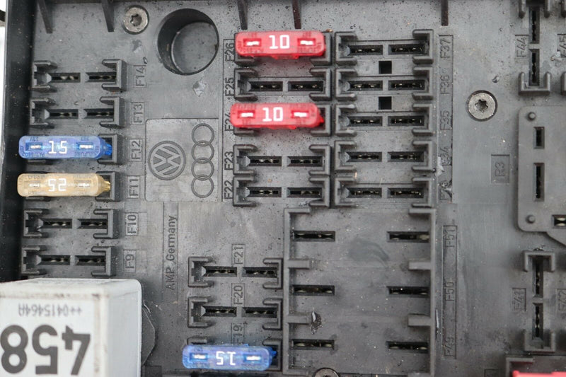 AUDI A3 (8P) 2003-2012 FUSE BOX 01394932