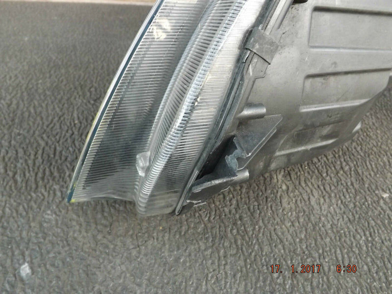 SKODA OCTAVIA 2012-2015 GENUINE HEADLAMP HEADLIGHT RIGHT SIDE O/S (813)