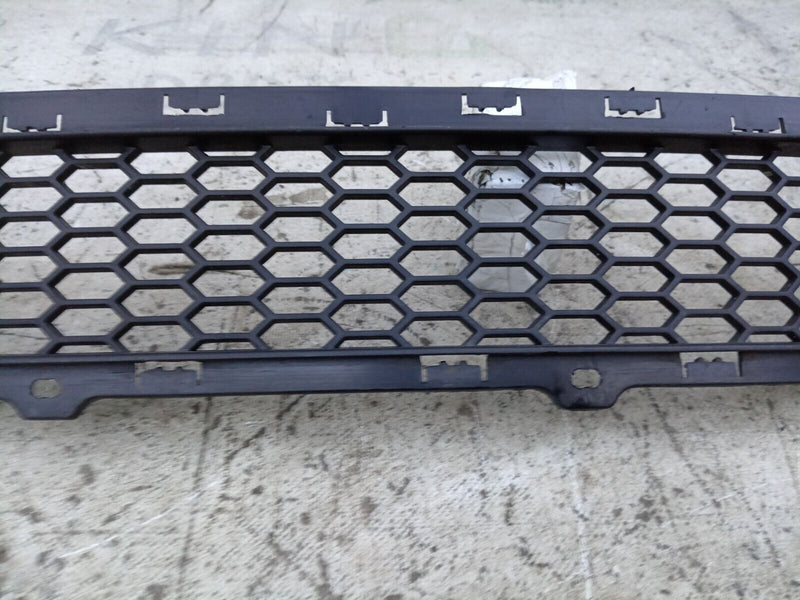 HYUNDAI TUCSON 2016-2018 FRONT BUMPER LOWER GRILLE 86561-D700