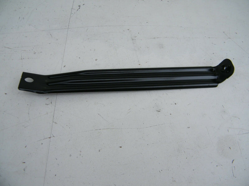 SUZUKI SWIFT 2010-2017 FRONT BUMPER BRACKET NEW GENUINE 72471-68L00 (S08-32)