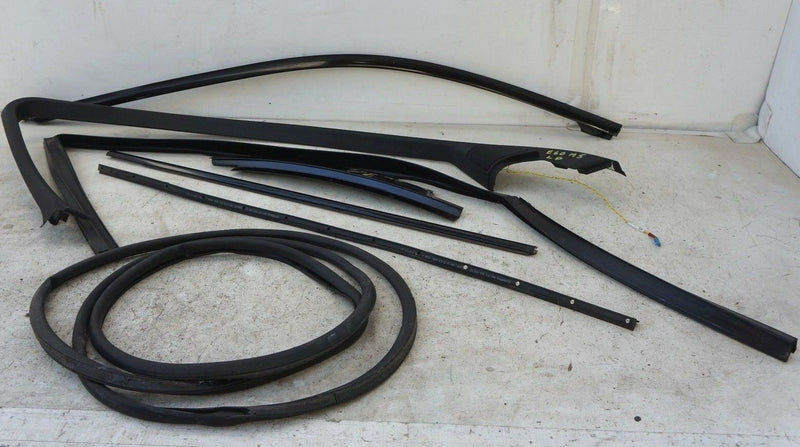 BMW 5 SERIES E60 M5 2003-2010 FRONT LEFT DOOR TRIM STRIP MOULDING SEAL KIT