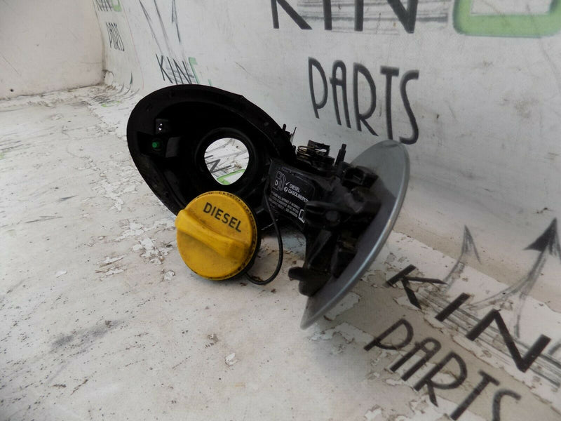 LAND ROVER RANGE ROVER EVOQUE 2011-2019 -FUEL TANK FILLER CAP FLAP BJ3227936AB
