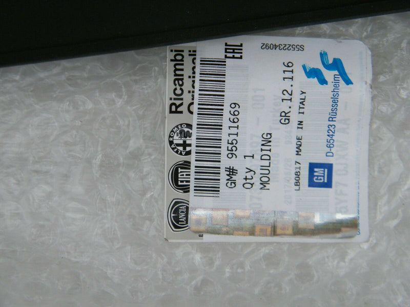 VAUXHALL COMBO D 2012-ON LEFT REAR SIDE EXTERIOR MOULDING TRIM 95511669 (B03-44)