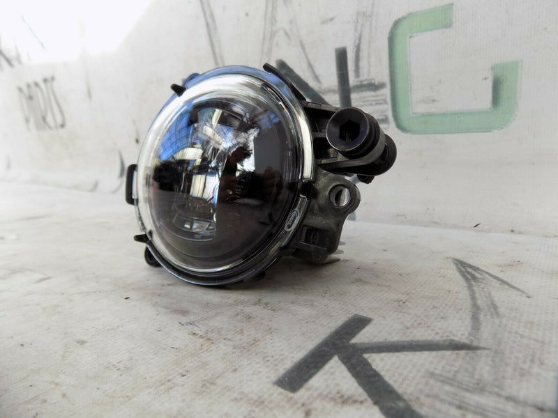 LAND ROVER DEFENDER L663 2020-ON FRONT RIGHT BUMPER FOG LIGHT L8B2-15201-AB