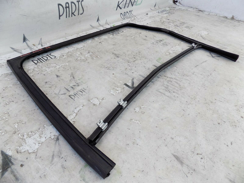 RANGE ROVER L494 SPORT 2014-2019 REAR RIGHT DOOR GLASS SEAL DK6225766A