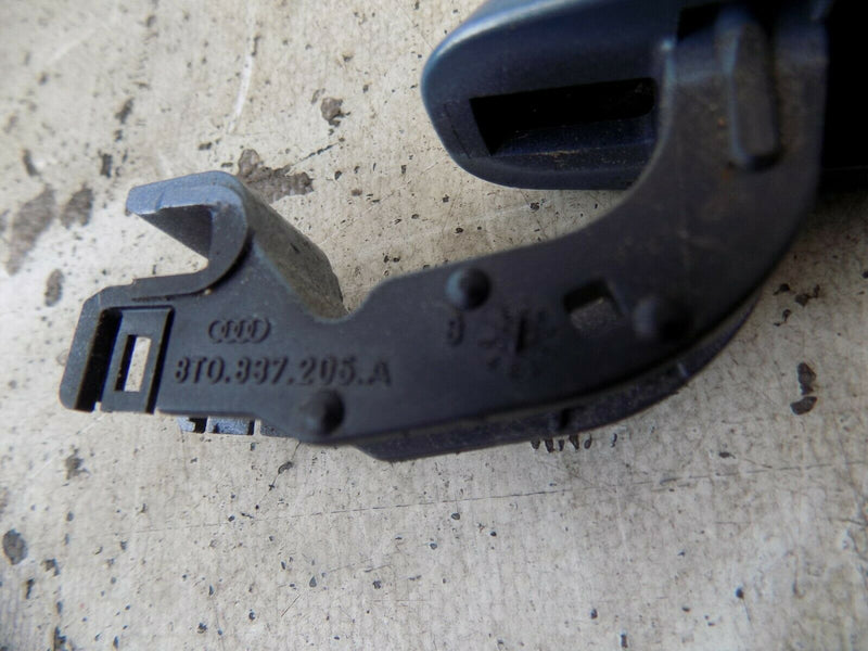 AUDI A4 B8 2009-2015 FRONT RIGHJT DOOR HANDLE IN BLUE 8T0837205A