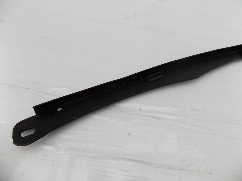 AUDI A4 AVANT B9 2016-ON BONNET HOOD RUBBER SEAL 8W0823125 /S50-33