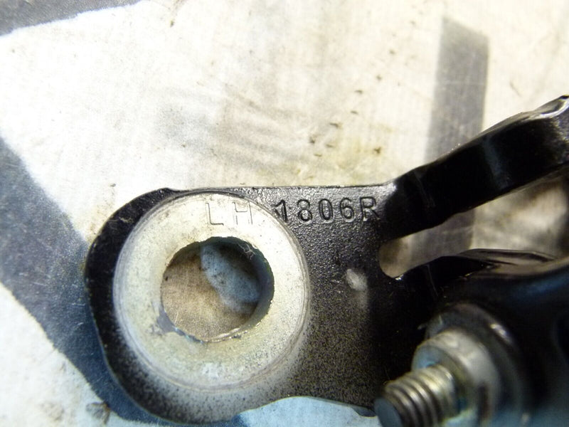 RENAULT CAPTUR 2020-ON LEFT SIDE HOLDING BRACKET 0518R-LH