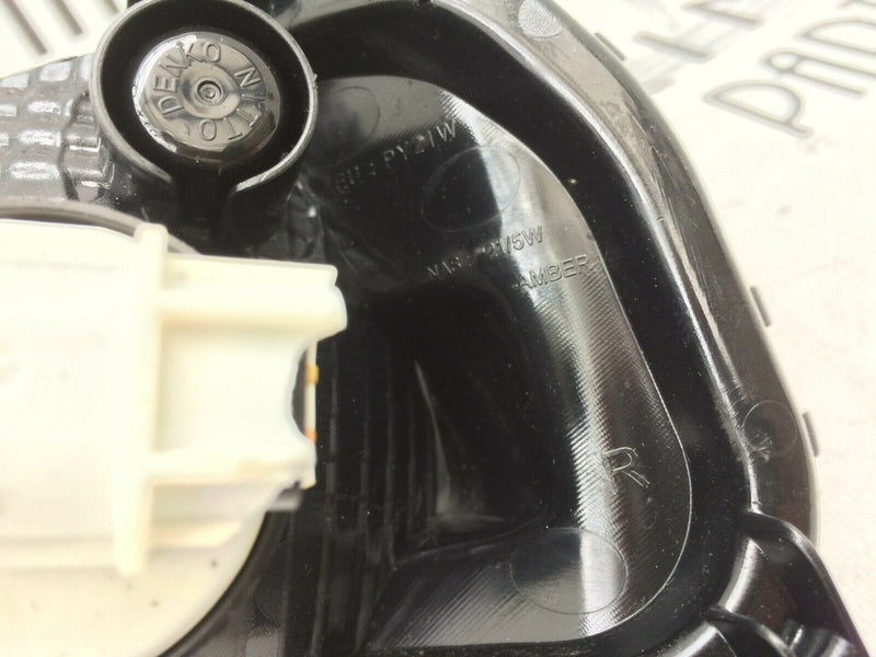 KIA CERATO SPORT (BD) 2019- GENUINE RIGHT SIDE LAMP TURN SIGNAL LIGHT 92304M7050