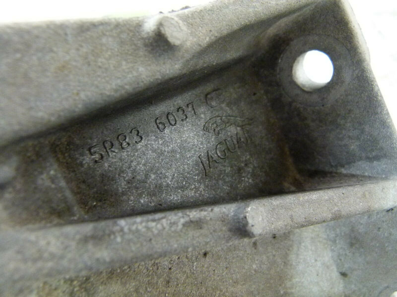JAGUAR XJ X351 2010-19 3.0 DIESEL V6 ENGINE MOUNT BRACKET RIGHT SIDE RH 5R836037