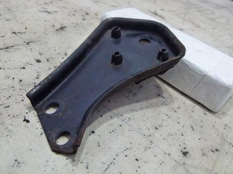 MERCEDES C W204 2007-2011 REAR RIGHT SUBFRAME BRACKET GENUINE A2043520246