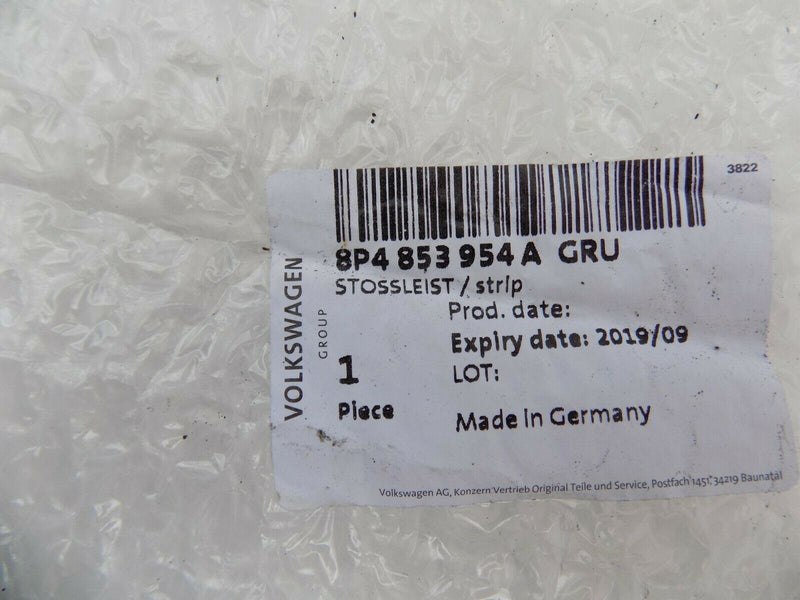 AUDI A3 RS3 SPORTBACK 2003-12 *NEW* FRONT RIGHT DOOR MOULDING TRIM  /B07-02