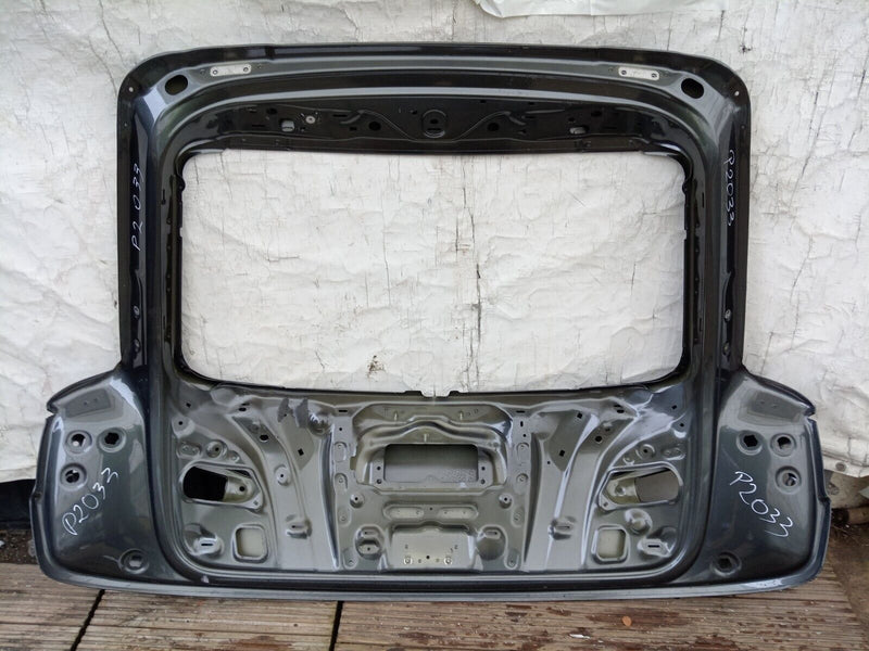 AUDI Q3 MK1 8U QUATTRO 2012-17 GENUINE BOOT LID TAILGATE PANEL in GREY