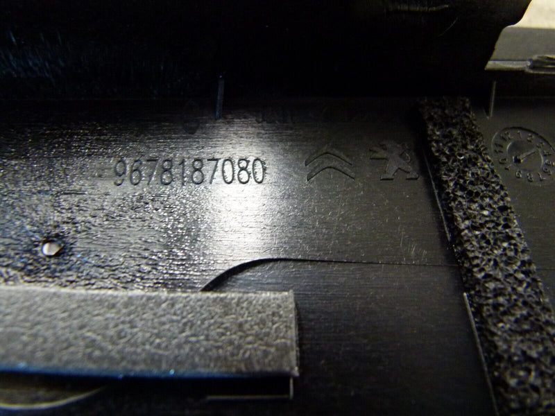 PEUGEOT 308 SW ESTATE 2017-21 FRONT LEFT DOOR TRIM MOLDING 9678187080