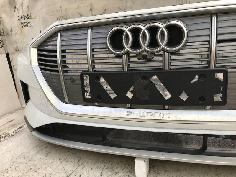AUDI E-TRON 2018-ON COMPLETE FRONT BUMPER- GRILL, iCAM, WIRING, SENSORS... ALL !