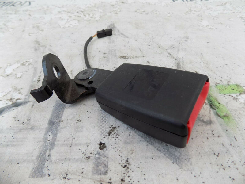 VOLKSWAGEN UP 2011-2016 RIGHT (OFFSIDE) REAR BELT BUCKLE 1S0857740A