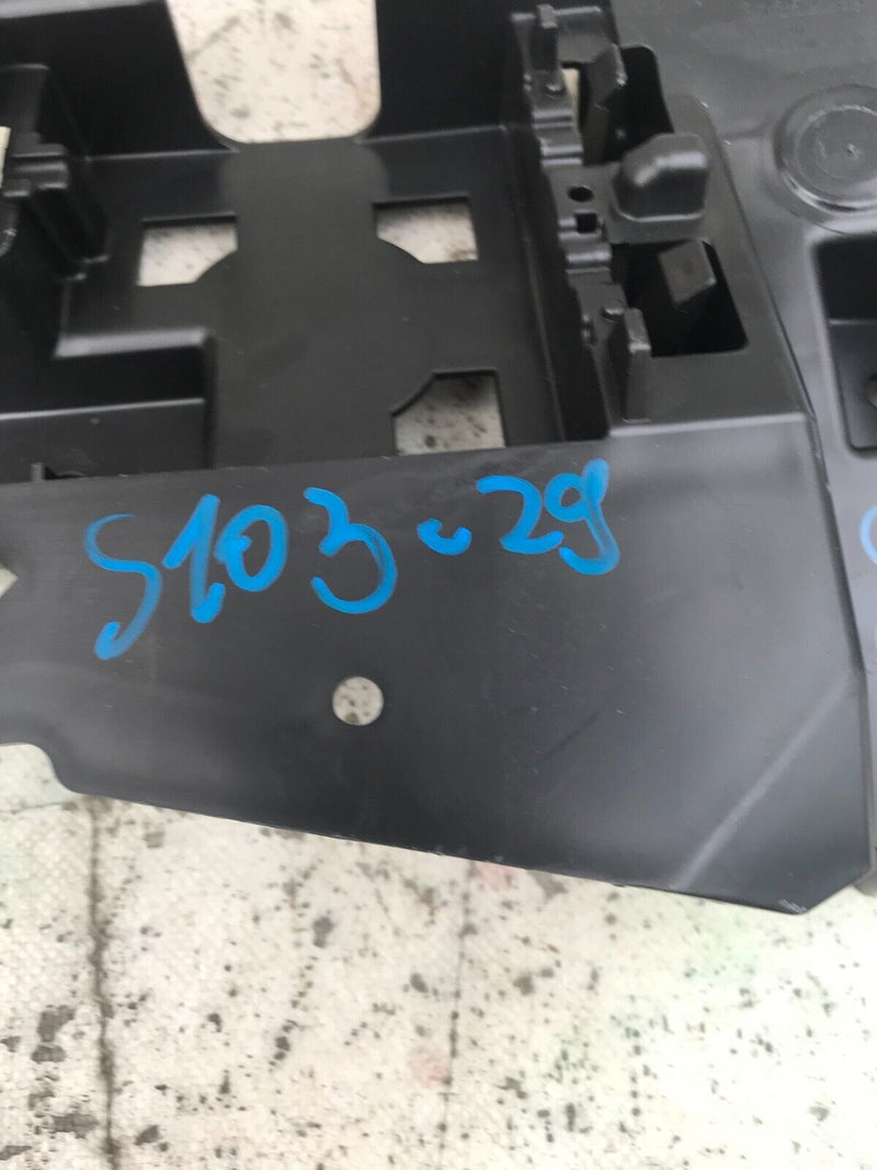 VOLVO V60 2014 SW LEFT SIDE REAR BUMPER HOLDER 31352284
