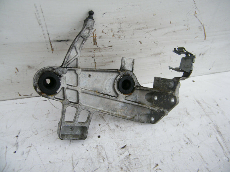 MERCEDES W212 2.2 CDI 2010-15 GENUINE BRACKET REAR AIR CLEANER OM651 6510900041