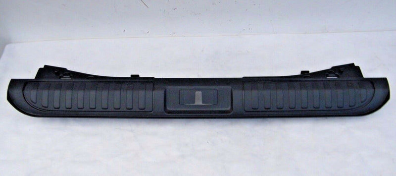 RANGE ROVER SPORT L494 LOADSPACE SCUFF PLATE ASSEMBLY REAR DK62-425A92-A (LR03)