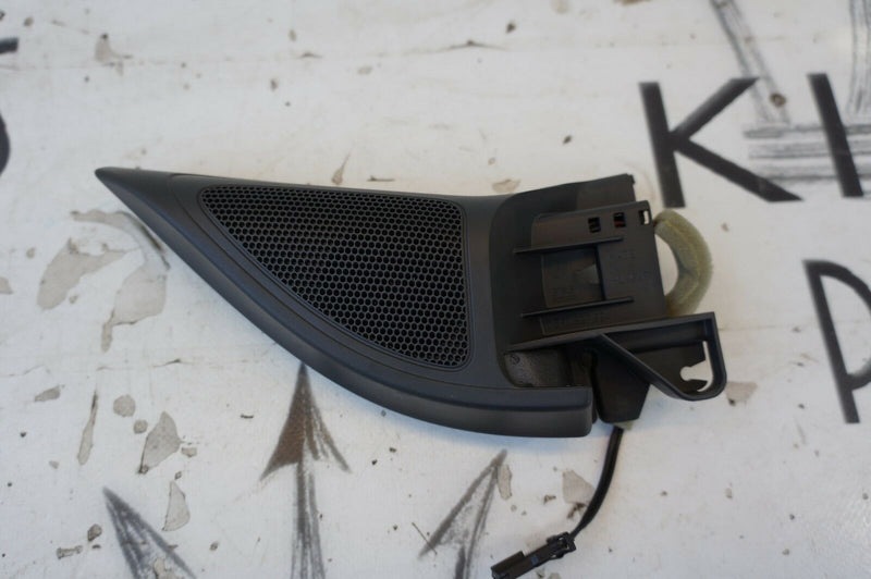 VW GOLF VI MK6 2008-2012 RIGHT SIDE FRONT DOOR TWEETER & TRIM GENUINE 5K0837994