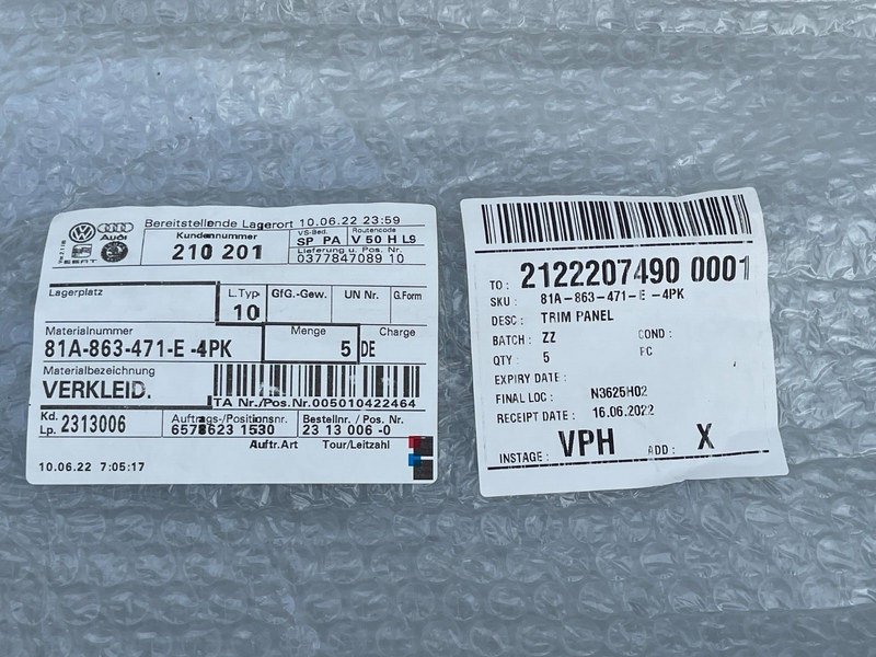 AUDI Q2 2017-ON REAR TRUNK LOCK TRIM COVER 81A863471E