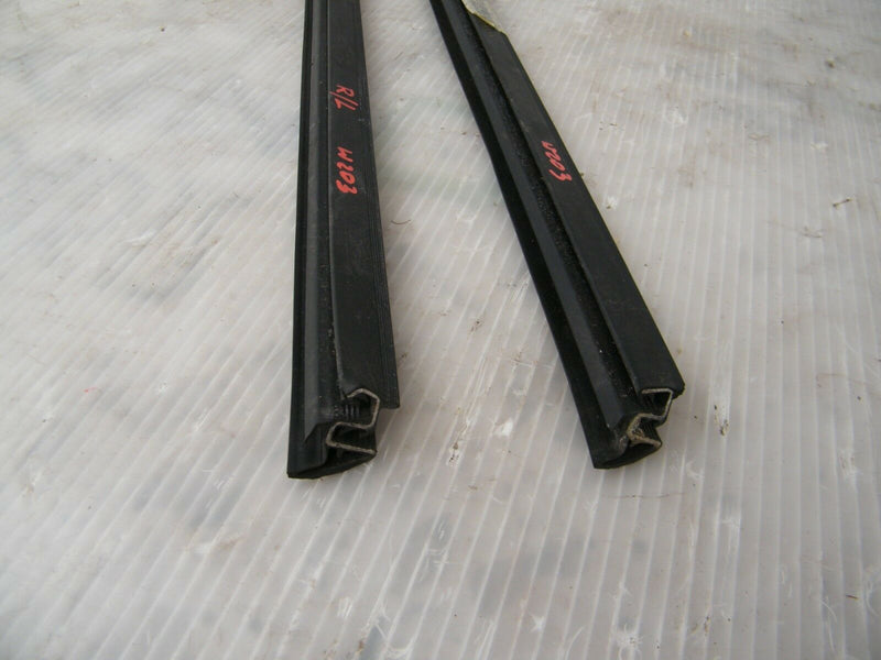 MB C CLASS W203 2001-2007 REAR LEFT & RIGHT PAIR DOOR WINDOW TRIM SEAL
