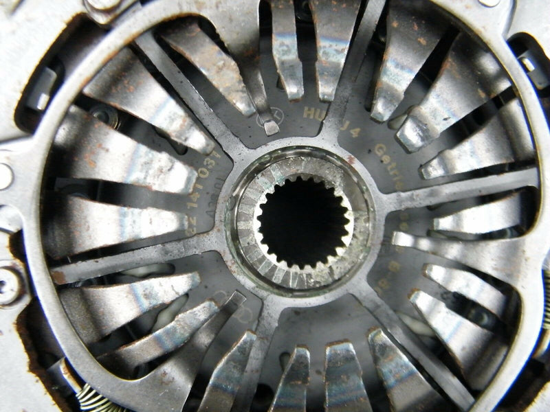 AUDI VW SEAT SKODA 13-17 2.0 TDI MANUAL GEARBOX FLYWHEEL KIT GENUINE 04L105266C
