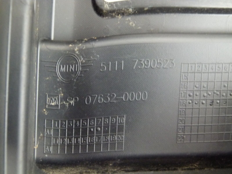 MINI COUNTRYMAN F60 2017-20 FRONT LEFT FOG LIGHT BRACKET GENUINE 7390523