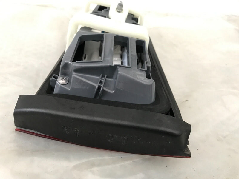 MERCEDES GLC X253 SUV 2016-18 LEFT SIDE TAIL LIGHT REAR BOOT LID TAILGATE LIGHT