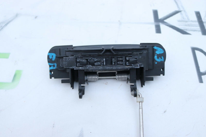 AUDI A3 (8P) MK2 2003-2012 FRONT LEFT HAND SIDE EXTERIOR DOOR HANDLE 4B0839885