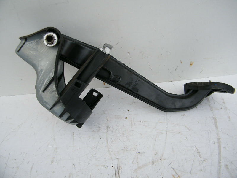 MERCEDES W212 E220 2010-2015 GENUINE AUTOMATIC THROTTLE PEDAL BRAKE 204290039