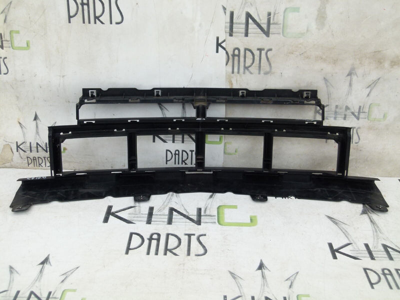 MERCEDES W176 AMG SPORT 2015-18 FRONT BUMPER GRILL BRACKET GENUINE 8852600 B6163