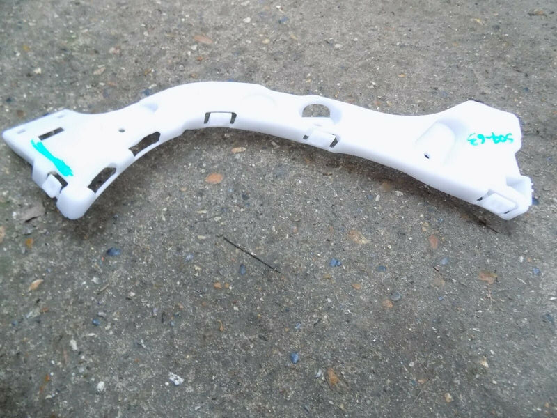 FORD FOCUS MK3 2011-2018 REAR BUMPER LEFT SIDE BRACKET HOLDER GUIDE /S07-63