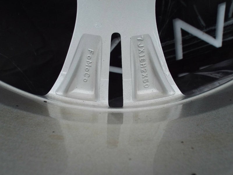 Ford Focus Genuine 16" Alloy CM5C Genuine 7Jx16H2X50 Wheel 215/55R16 Tyre 01