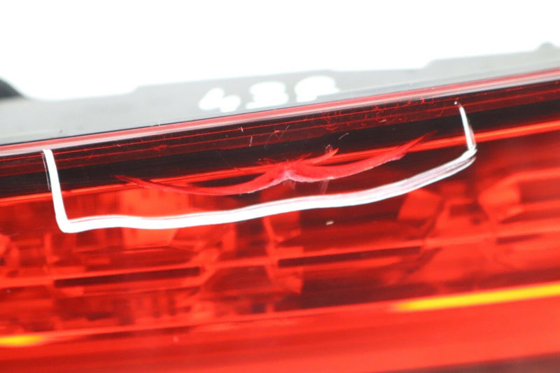 VOLVO V60 2018-ON BOOT LID TAILGATE RIGHT SIDE LED LIGHT LAMP REAR 32228905