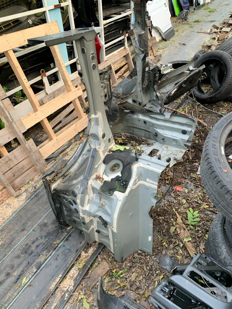 RENAULT CAPTUR MK II (JB/JE) 2020-2022 FRONT RIGHT FLITCH CUT POST QUARTER