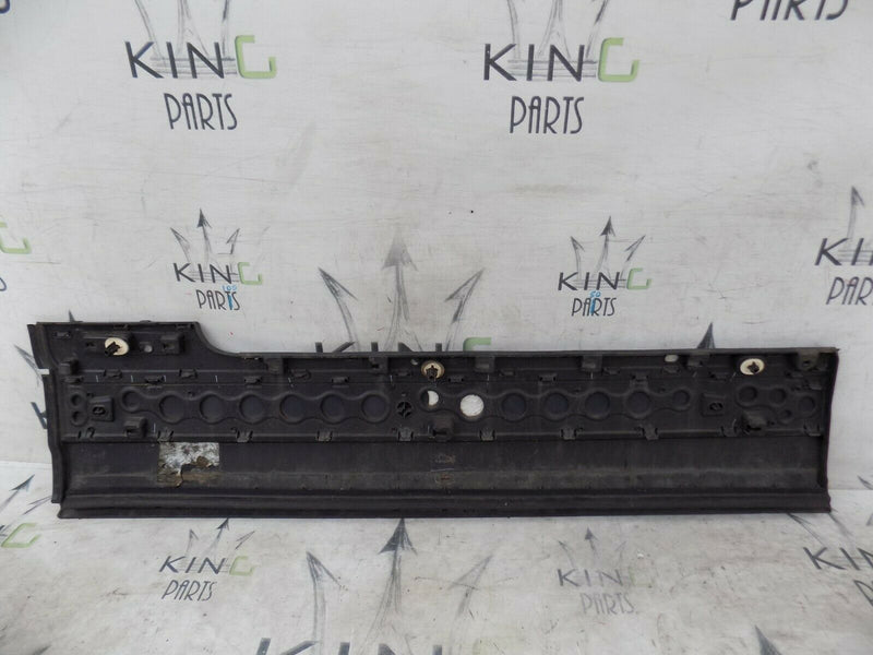 LAND ROVER VOGUE L405 FRONT RIGHT DRIVER SIDE LOWER DOOR TRIM CK5221064