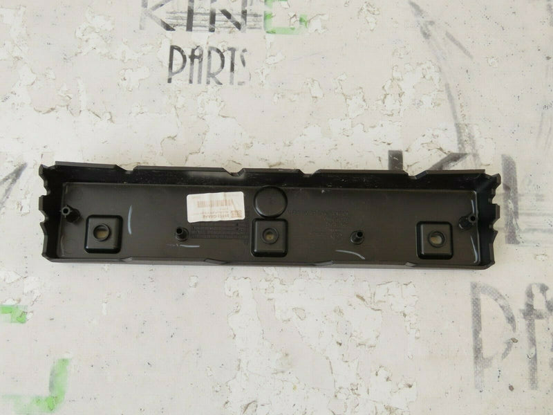 HYUNDAI i30 2019-ON FASTBACK FRONT NUMBER PLATE HOLDER SHORT *NEW* G4AA0