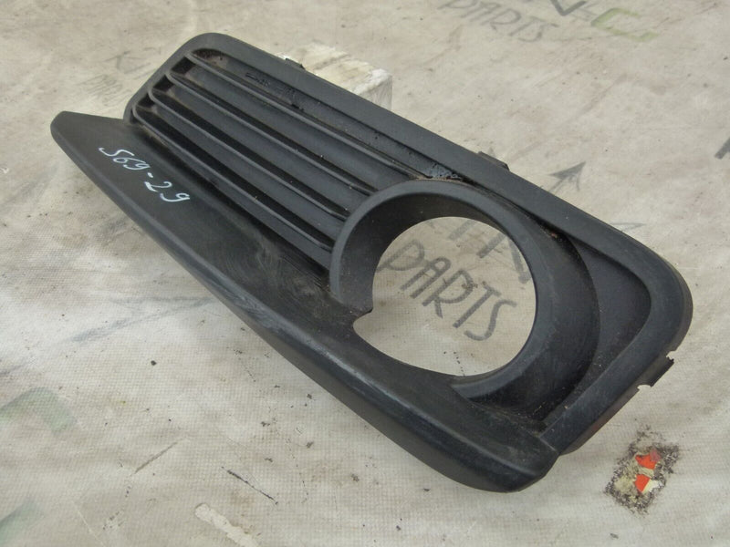 BMW 1 F20 LCI 2015-17 FRONT RIGHT FOG LIGHT TRIM GENUINE 7371666 S69-29