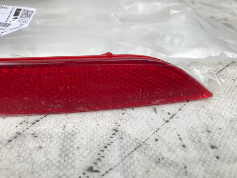 DS3 CROSSBACK 2016-18 REAR BUMPER RIGHT REFLECTOR GENUINE 9821133680