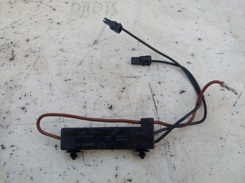 MERCEDES C W204 2007-2011 ANTENNA AMPLIFIER GENUINE A2048708390