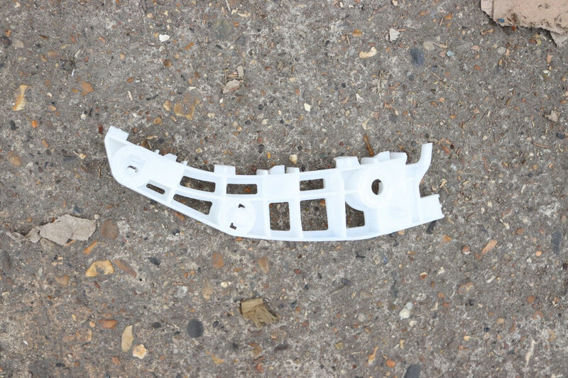 MITSUBISHI OUTLANDER 2016-2018 LH FRONT BUMPER SUPPORT GUIDE 6400H313 (S38-28)