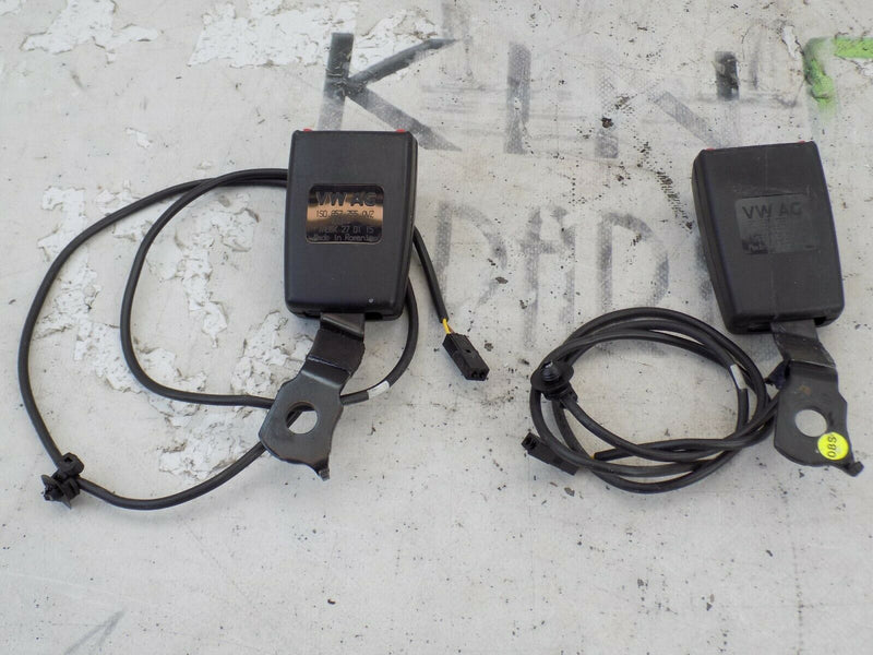 VOLKSWAGEN UP 2011-2016  LEFT NEAR SIDE FRONT SEAT  BELT BUCKLE 1S0857755