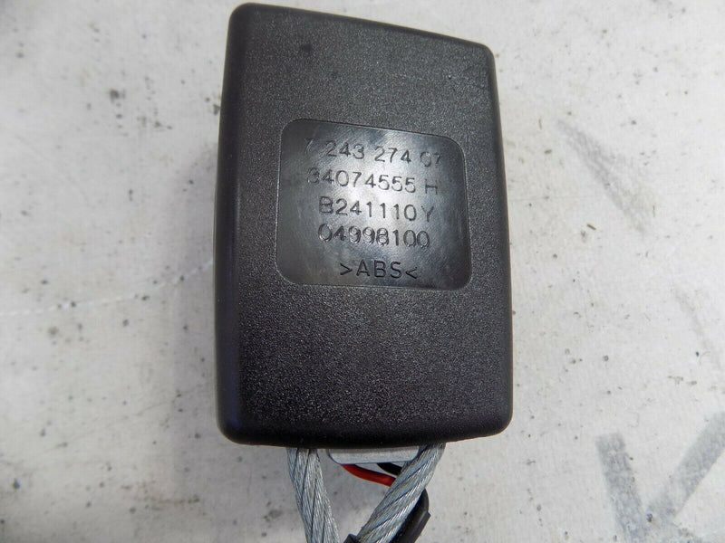 BMW 5 SERIES F10 F11 TOURING SEATBELT BUCKLE DRIVER SIDE REAR GENUINE 724327407