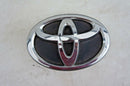 TOYOTA HIACE 2006-2012 front badge emblem 75301-26060 (S09-36)
