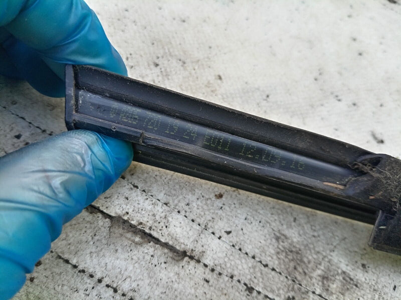 MERCEDES W205 C CLASS 14-21 FRONT LEFT WINDOW SEALING RAIL CHROME A2057201924 #